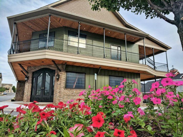 IRON & ALE Iron & Ale